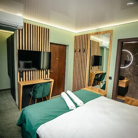 Fit Iii * Κλουζ-Ναπόκα